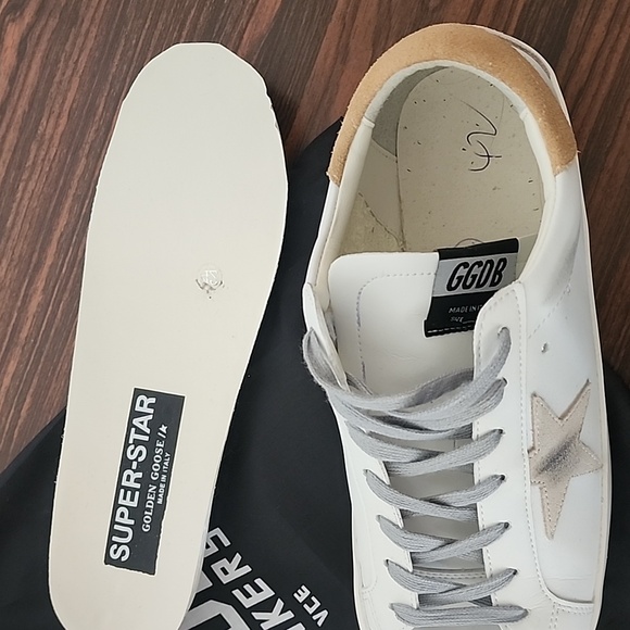 Distressed Dirty Scuffed White Leather Star Sneakers 42 10 Womens Gray Laces - Picture 14 of 17